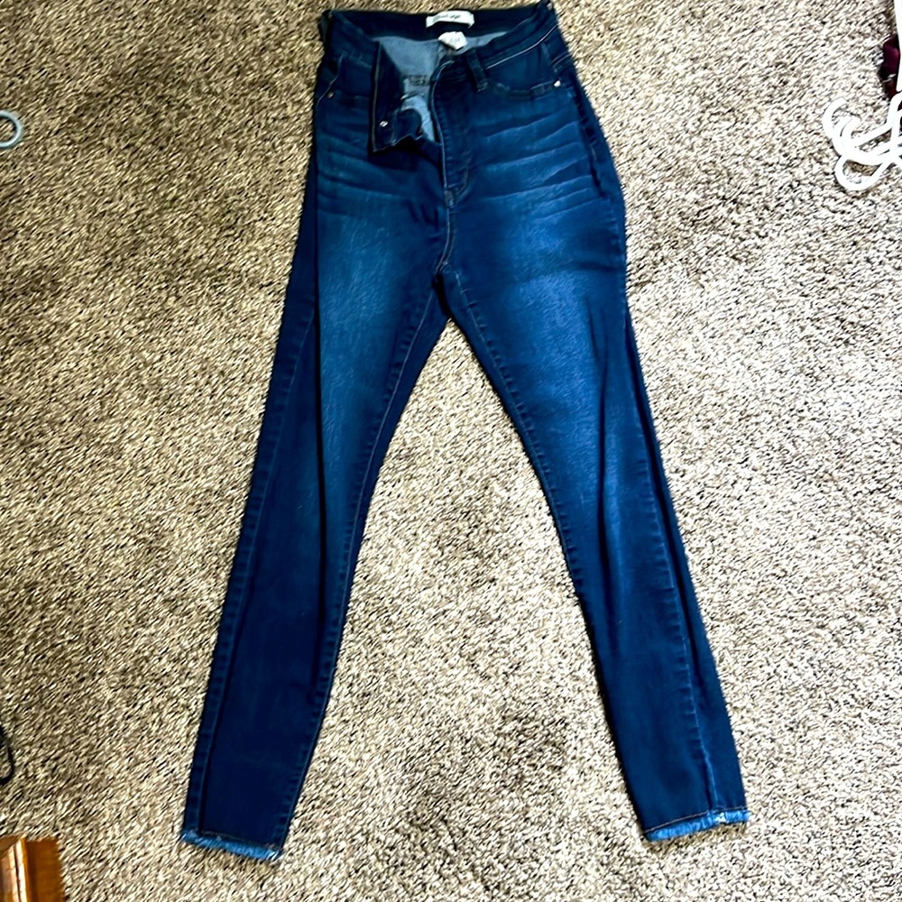 Jeans never worn, stretch no holes.